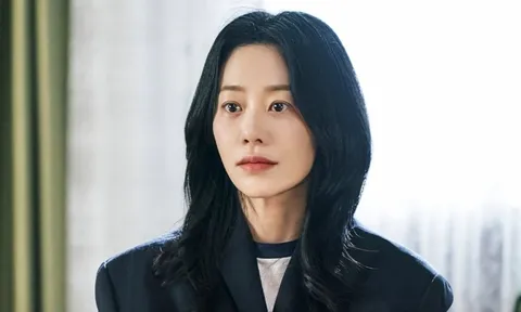 Go Hyun Jung hé lộ bí quyết giữ vóc dáng mảnh mai ở tuổi 54, khán giả vừa nể vừa lo