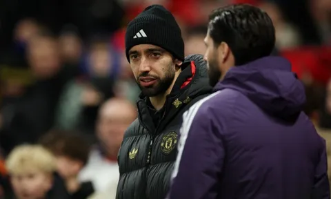 Bruno Fernandes 'van xin' được thi đấu