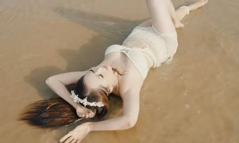 Nhan sắc nóng bỏng của nữ diễn viên 49 tuổi dính tin đồn kết hôn với Lý Hùng