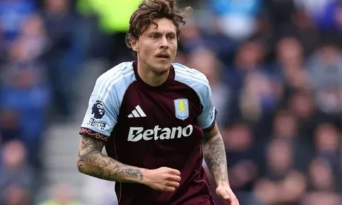 Cựu sao MU chuyền chính xác 100%