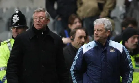 Huyền thoại vĩ đại bóng đá Anh mắc ung thư