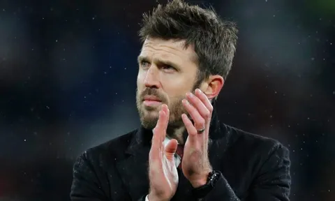 Nội bộ MU tranh cãi vì Solskjaer và Carrick