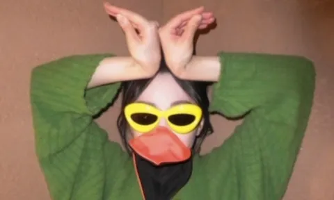 Địch Lệ Nhiệt Ba khiến fan sửng sốt bởi loạt ảnh 'lầy lội'