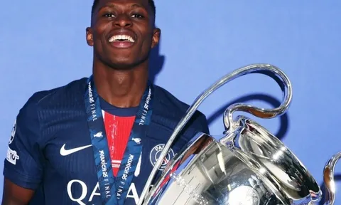 Bộ sưu tập danh hiệu đáng kinh ngạc của sao PSG