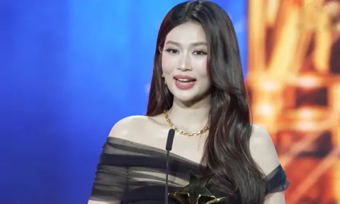 Đoàn Thiên Ân gặp sự cố trên sân khấu trước hàng nghìn khán giả