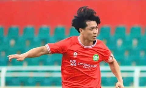 Công Phượng lập cú đúp