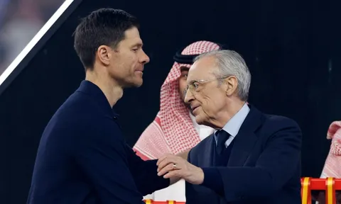 HLV Alonso nguy cơ bị sa thải