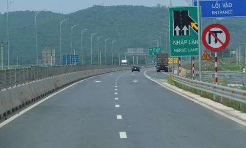 Khẩn trương khắc phục hằn lún mặt đường cao tốc Cầu Giẽ - Ninh Bình