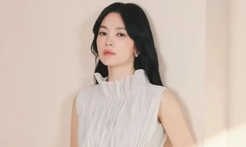 Song Hye Kyo khoe visual mướt mắt, trẻ trung khó tin ở tuổi 45