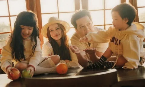 Gia đình Nhã Phương gây sốt mạng xã hội với đoạn clip 24 giây