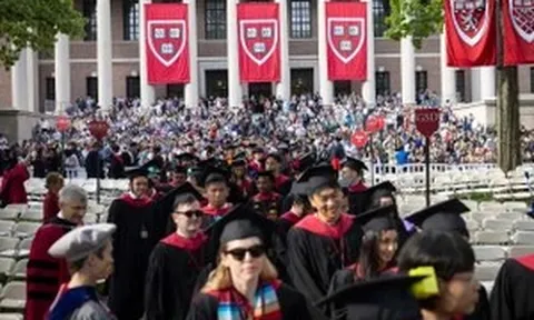 Bỏ lỡ thư trúng tuyển Harvard suốt 6 năm