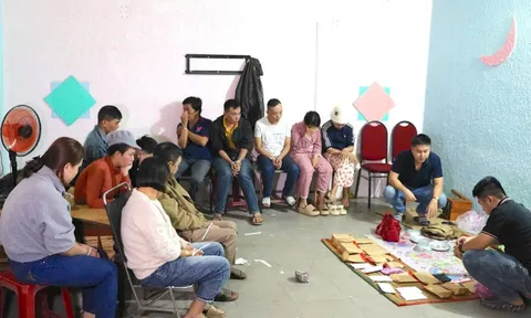 Bắt quả tang tụ điểm đánh bạc quy mô lớn trong nhà trọ