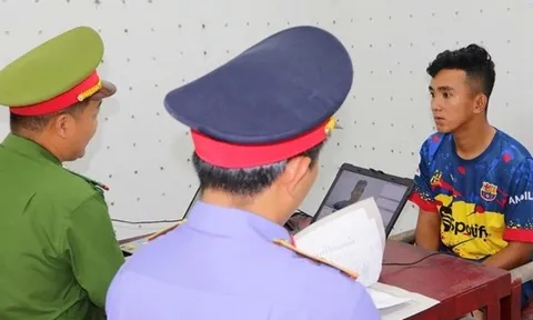 Khởi tố kẻ mua dâm, siết cổ nạn nhân để cướp tài sản