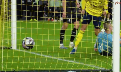 Ronaldo gây phẫn nộ