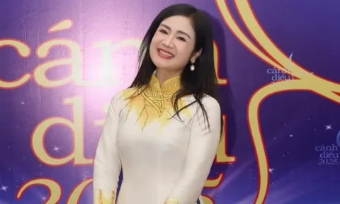 Sao Việt: NSND Thu Hà tỏa sáng trên thảm đỏ, Phương Mỹ Chi đăng ảnh thần thái