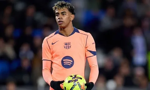 Barca bại trận, chỉ còn hơn Real một điểm