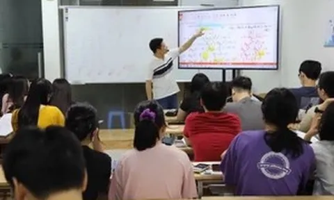 Giáo viên tự do hỏi về điều kiện dạy thêm