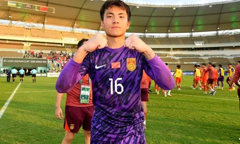 Bức tường bê tông của U23 Trung Quốc được trát bằng may mắn