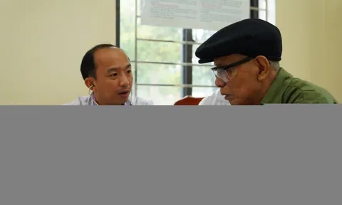 Khám bệnh, tư vấn sức khỏe và cấp phát thuốc miễn phí tại xã Kiều Phú 0