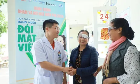 20 năm vì đôi mắt Việt - V.Rohto với hàng trăm nghìn ca khám, mổ mắt miễn phí 0