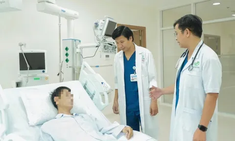 Người đàn ông thoát cửa tử sau nhiều lần ngưng tim 0