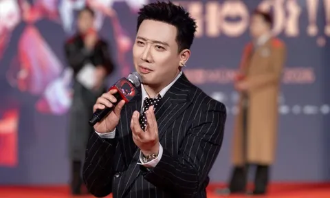 Trấn Thành 'dằn mặt' một sao nam Vbiz ngay trên sân khấu: 'Cẩn thận lời nói'