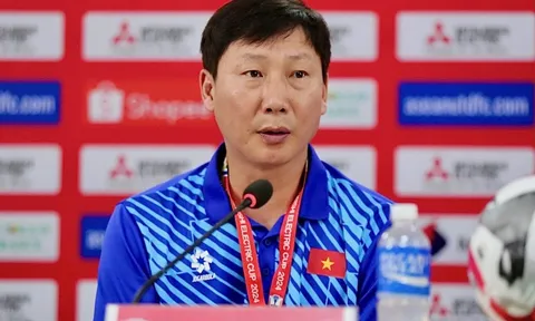 HLV Kim Sang-sik: 'U23 Việt Nam thi đấu quả cảm'