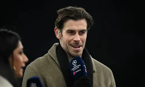 Bale chỉ ra cách giành quyền đá phạt với Ronaldo