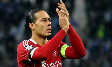 Van Dijk gây phẫn nộ