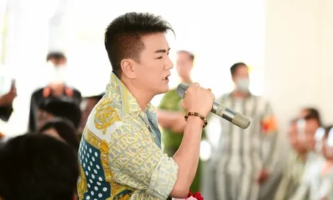 Đàm Vĩnh Hưng và những mùa xuân đi ngược chiều hào quang