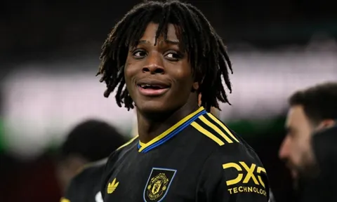 Dorgu khiến CĐV MU lo lắng