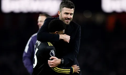 MU có nên gia hạn với Carrick lúc này?