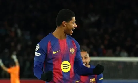 Rashford phục thù Copenhagen