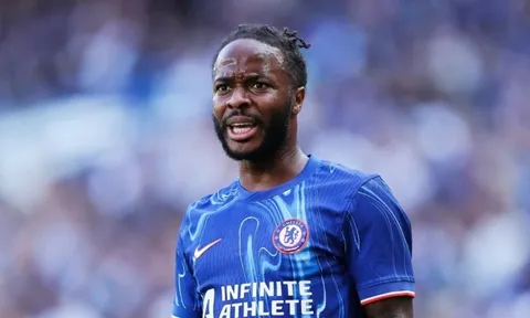 Raheem Sterling rời Chelsea