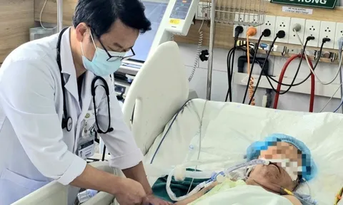 Đóng kín cửa sưởi than, chồng tử vong, vợ nguy kịch vì ngộ độc khí CO 1