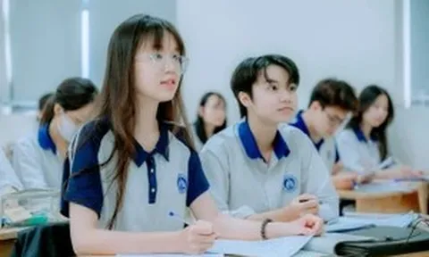 Thay đổi tổ hợp xét tuyển đại học 2026: Chủ động 'giữ nhịp' cho học sinh