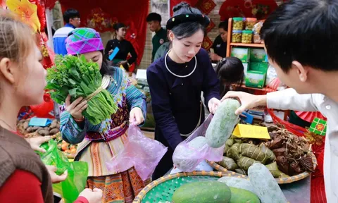 Bảo đảm đủ thực phẩm, giá cả ổn định, không để ùn ứ rác thải dịp Tết
