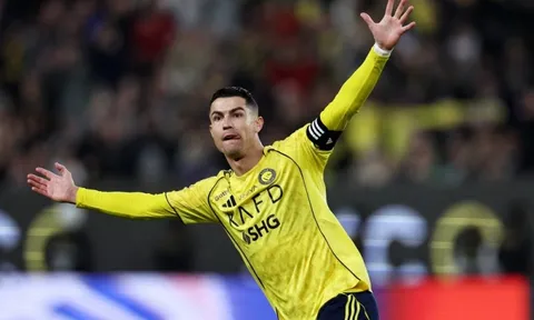 Ronaldo ghi bàn, Al-Nassr thắng đậm Al-Kholood