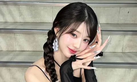 Sự thật chuyện Jang Wonyoung (IVE) bị tố đến muộn sự kiện