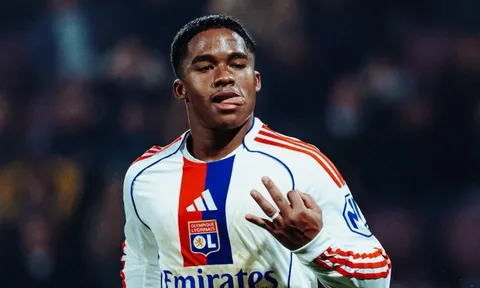 Endrick và cú hích làm rung chuyển Lyon