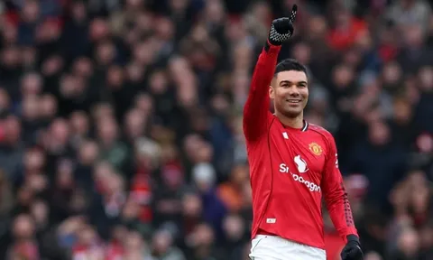 Ai nói Casemiro hết thời?