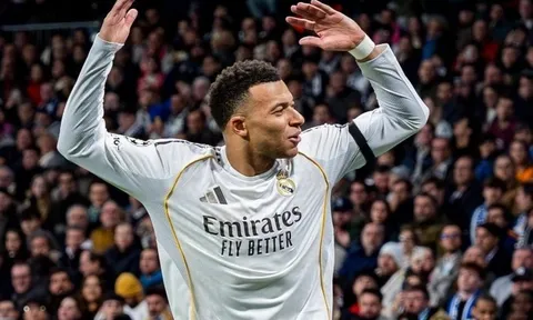 Real giành 3 điểm trong trận đấu có gần 20 phút bù giờ