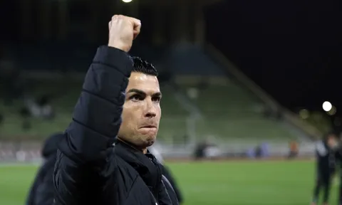 Ronaldo hứng chỉ trích