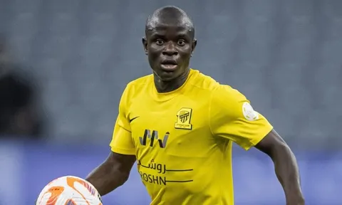 Kante nổi loạn để ra đi