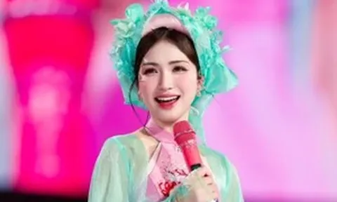 Hòa Minzy góp 400 triệu đồng xây cầu cho người dân Điện Biên