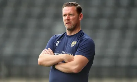 Vụ chuyển nhượng ở Anh đổ bể vì cầu thủ quên ký hợp đồng