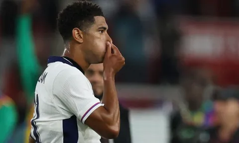 Bellingham nhận cảnh báo