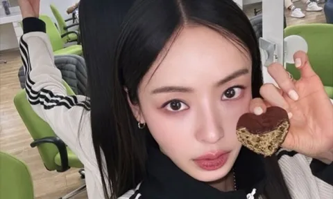 Lee Da Hee gây choáng với khoảnh khắc đời thường