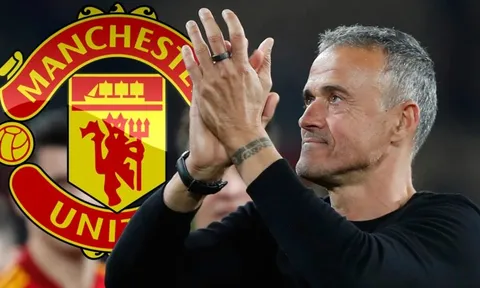 HLV Enrique có câu trả lời cho MU