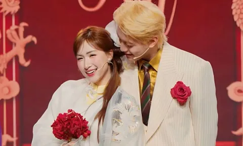 Hòa Minzy làm 'đám cưới' ngay trên sân khấu